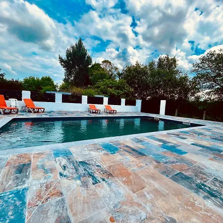 Superbe Piscine Chauffee Classee 4 Etoiles *
